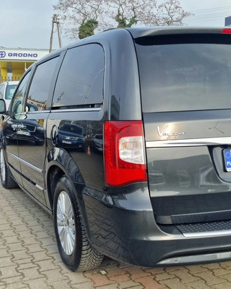 Lancia Voyager cena 44900 przebieg: 258590, rok produkcji 2011 z Kołobrzeg małe 436